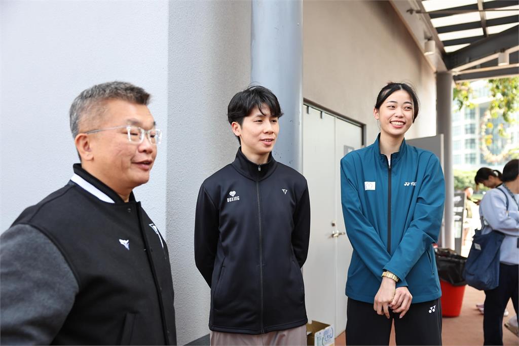 183cm正妹「甜笑同框陳傑憲」竟是羅嘉翎！蔡英文「神回1句」她嗨喊：幸福