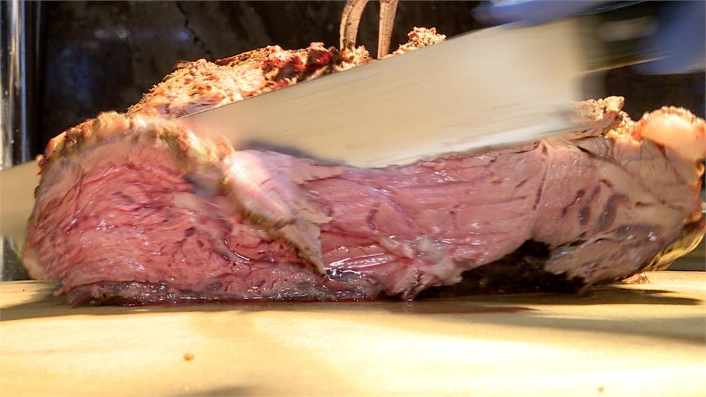 飯店主廚幫你「夯」肉　中秋團圓烤羊排、豬肋排吃到飽