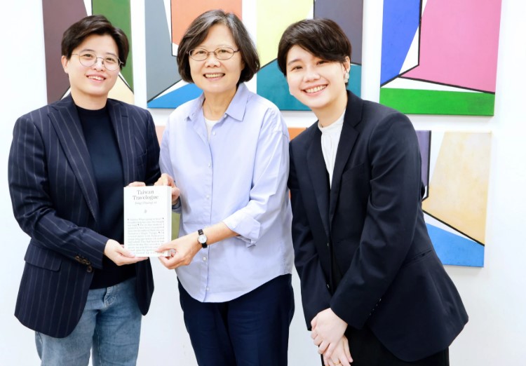 台灣第一人! 楊双子.金翎"臺灣漫遊錄"獲布克獎 賴清德.蔡英文道賀
