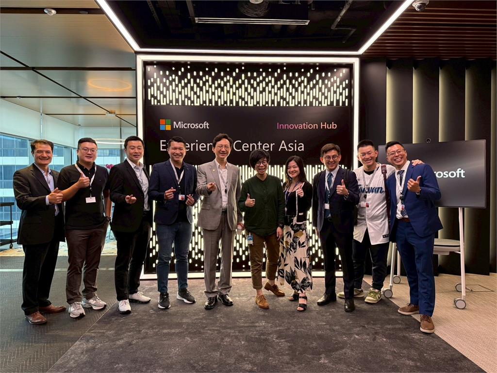 快新聞／卓冠廷率團赴星考察　走訪微軟新加坡暢談智慧城市