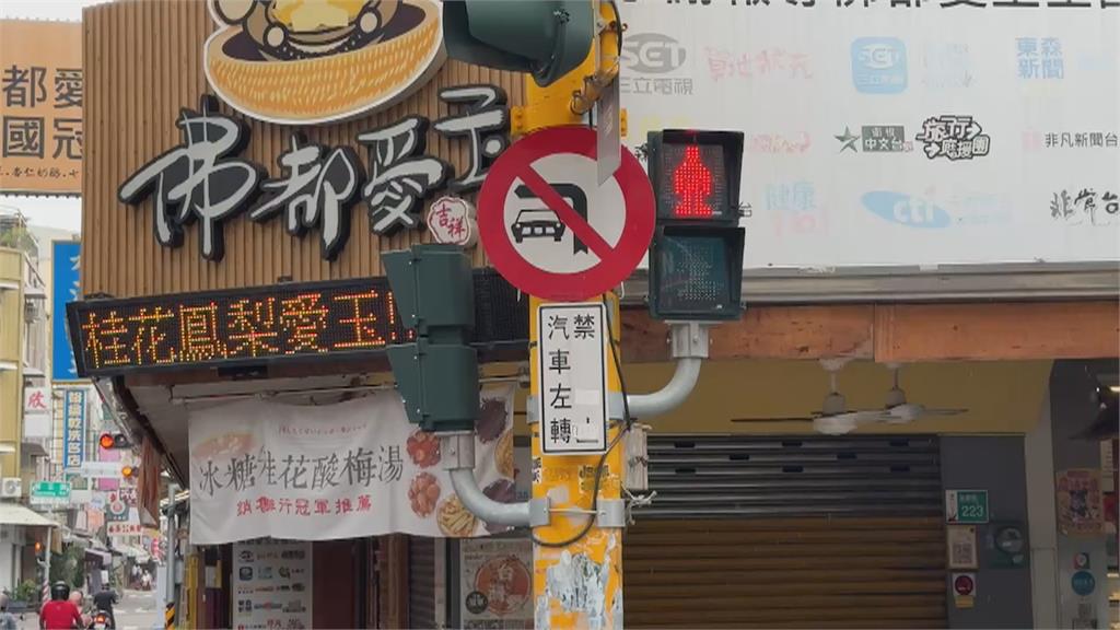 女子違規行駛機慢車道遭開單　「瞬間暴怒」大聲咆哮警