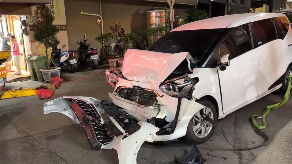 台中男子疑癲癇發作失控暴衝 驚悚車禍!逆向撞2車釀3人受傷