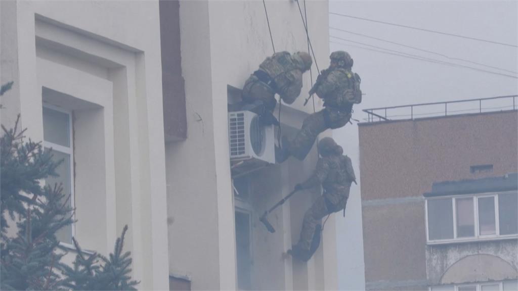 俄烏戰爭將滿1週年 憂俄再度大舉進攻 澤倫斯基籲各國火力支援