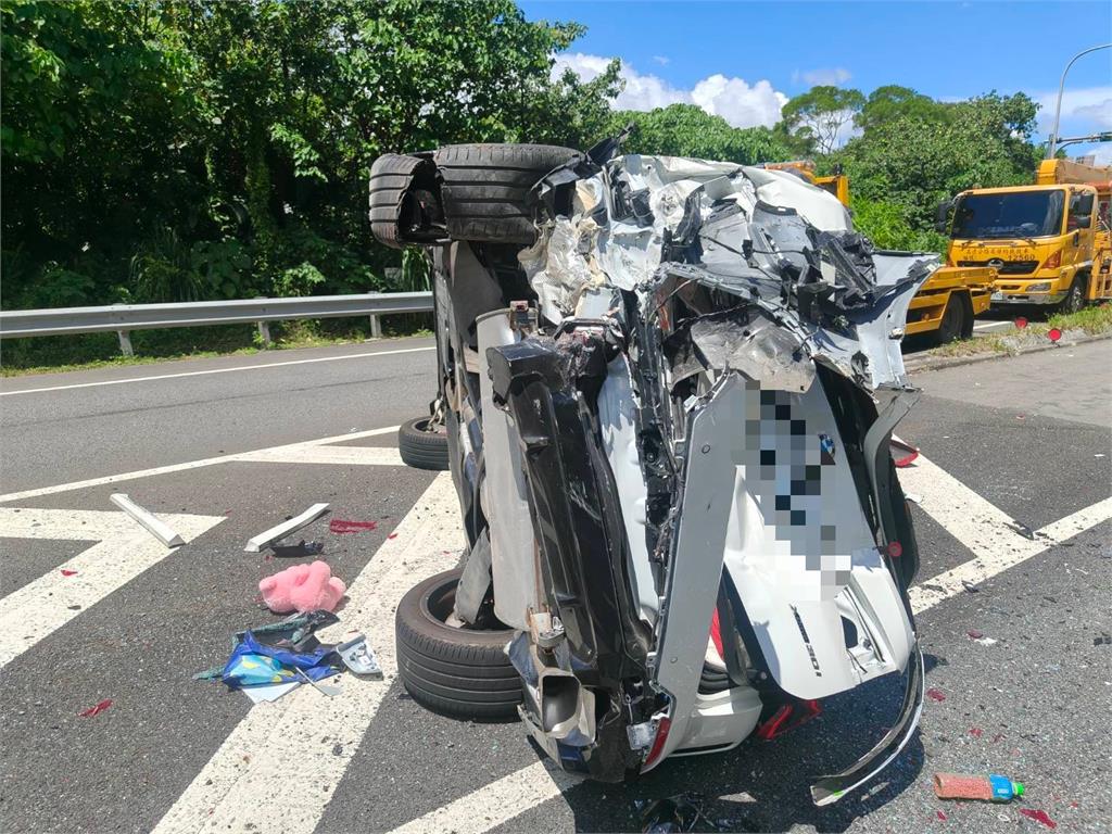 快新聞／國三汐止5車連環撞！　遊覽車追撞4車釀7傷送醫