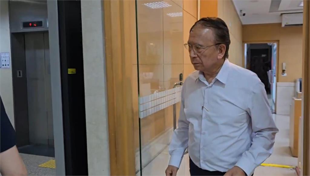 快新聞/涉永昕內線交易案 前衛生署副署長50萬元交保