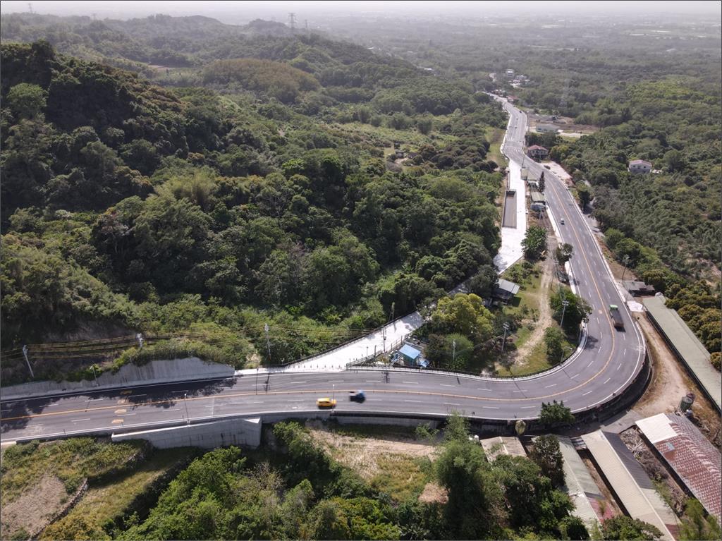 關子嶺必經道路拓寬 劉世芳讚黃偉哲:常到中央爭補助