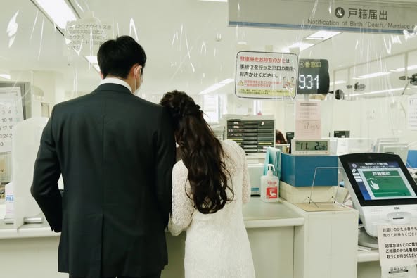 鄭家純「日本醫師尪首露臉」帥炸!昔被「看衰婚姻」開嗆:說要切ㄐㄐ記得