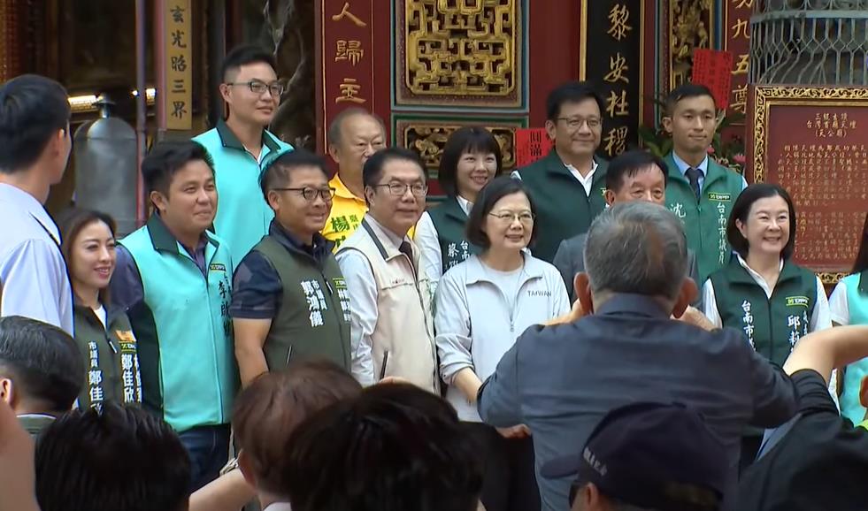 快新聞/蔡英文今赴「首廟天壇」參香 曝卸任前心聲:台灣是有福氣的國家