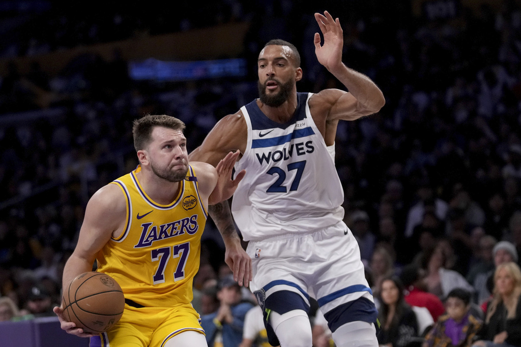 NBA(影)/這場非贏不可!唐西奇大三元帶頭衝 湖人勝灰狼扳回一城