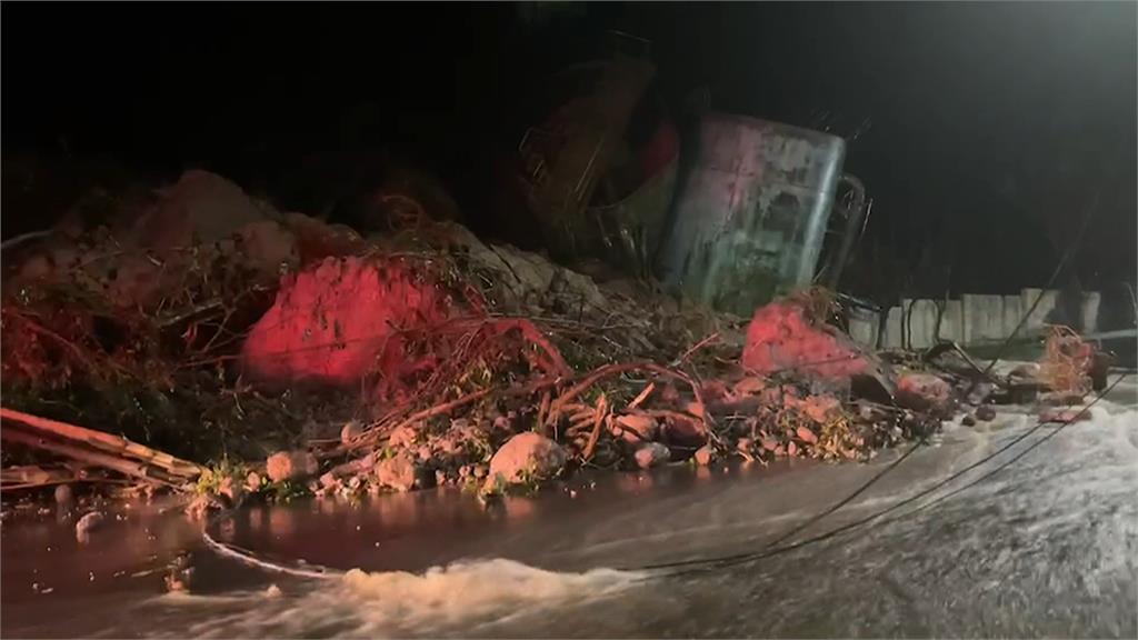 陽金公路晚間坍方雙向封閉 台水3座儲水槽遭掩埋