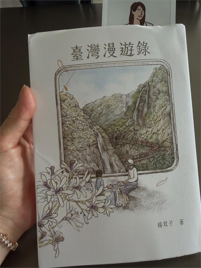 正妹「試戴老花眼鏡」竟是賈永婕！認了「越看越模糊」無奈投降：躲不掉