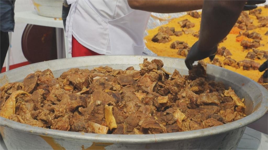 利比亞「庫斯庫斯」節　2500公斤庫斯庫斯料理破世界紀錄