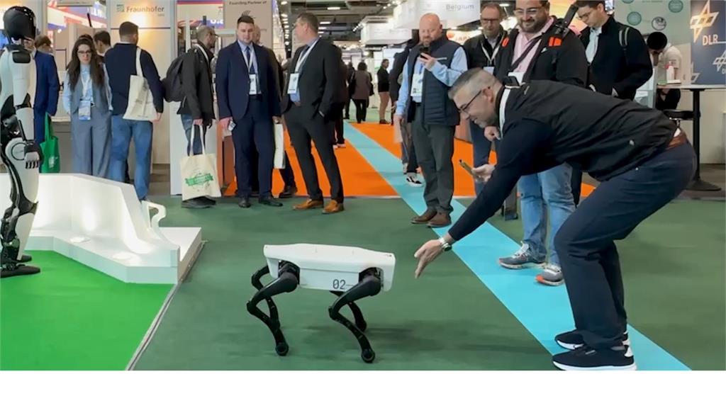 上緯投控跨足AI機器人 JEC World展低碳創新