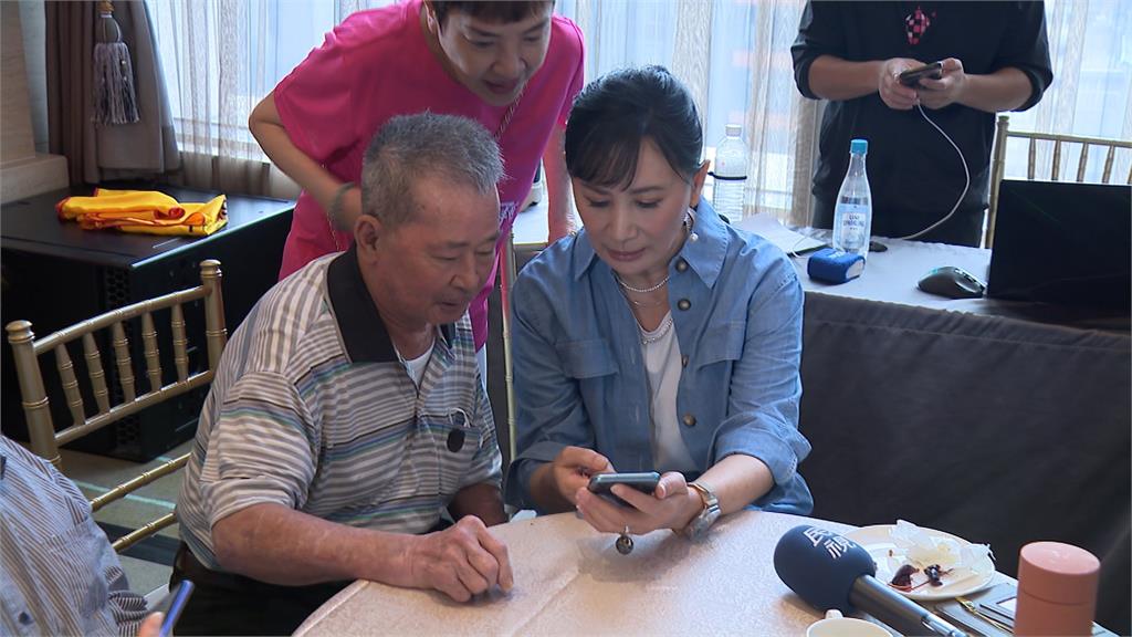 3G訊號關閉衝擊弱勢長輩　陳亞蘭、唐玲號召「請支援手機」捐贈