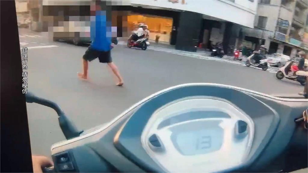 騎士毒駕未戴安全帽還逆向　警攔檢不配合遭壓制