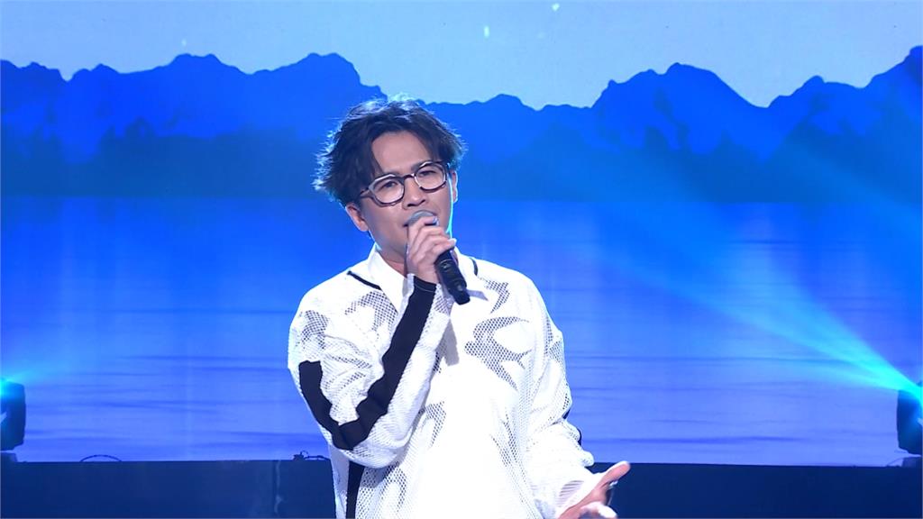 蔡佳麟錄影突爆哭 曝中年轉行辛酸 沈文程暖心拍背安慰