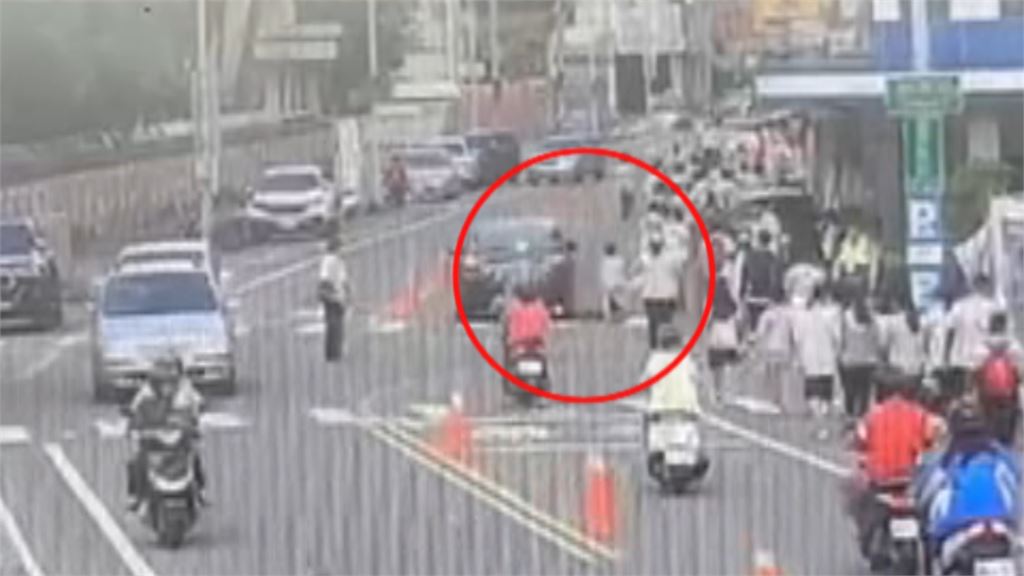 彰化員林「親子路跑」驚傳意外　轎車擦撞10歲男童倒地