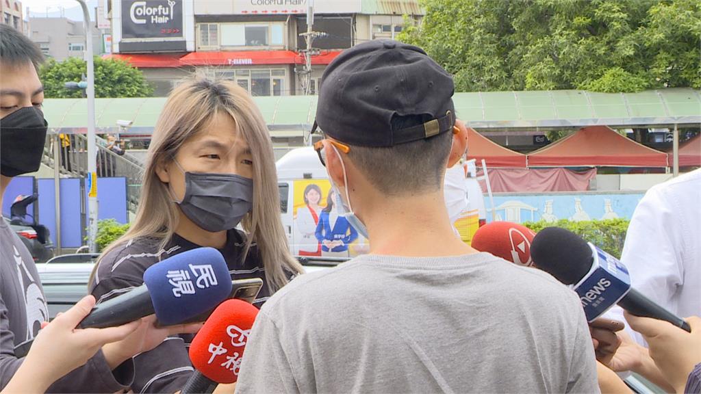 輔大發包汰換燈具 驚爆小包商苛刻工資 工人校門口抗議爆衝突