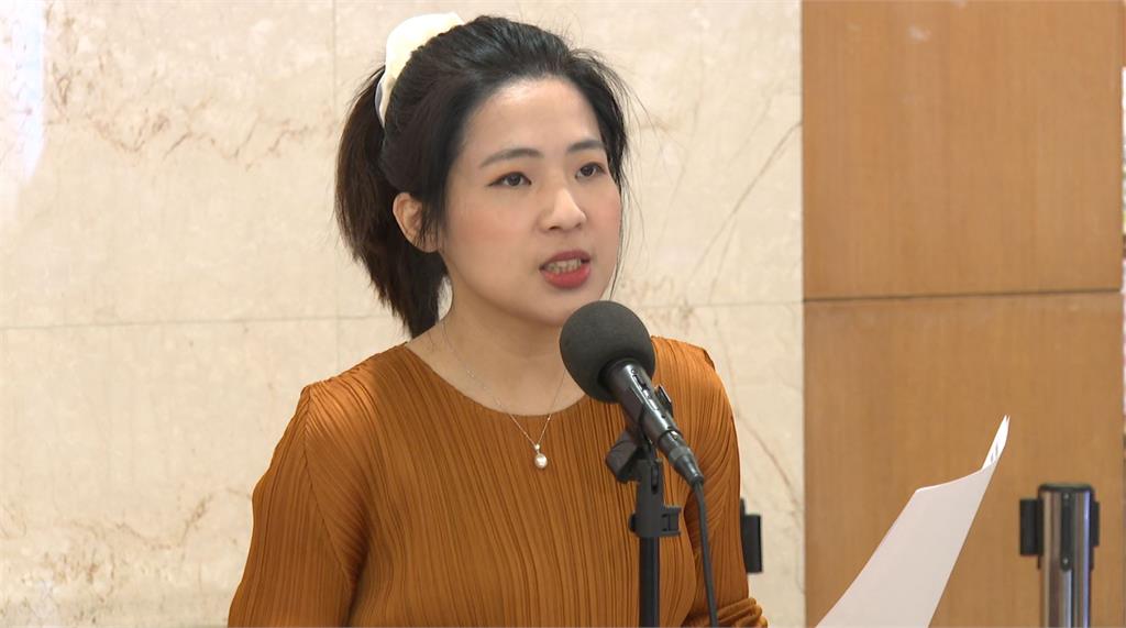 成為罷免徐巧芯領銜人 曹興誠發文:老道下山打擊「妖女」