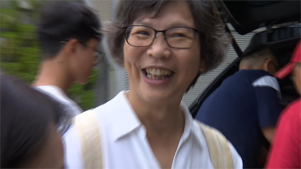民眾黨假帳風波延燒!柯文哲點名黃珊珊「每天開記者會」說明