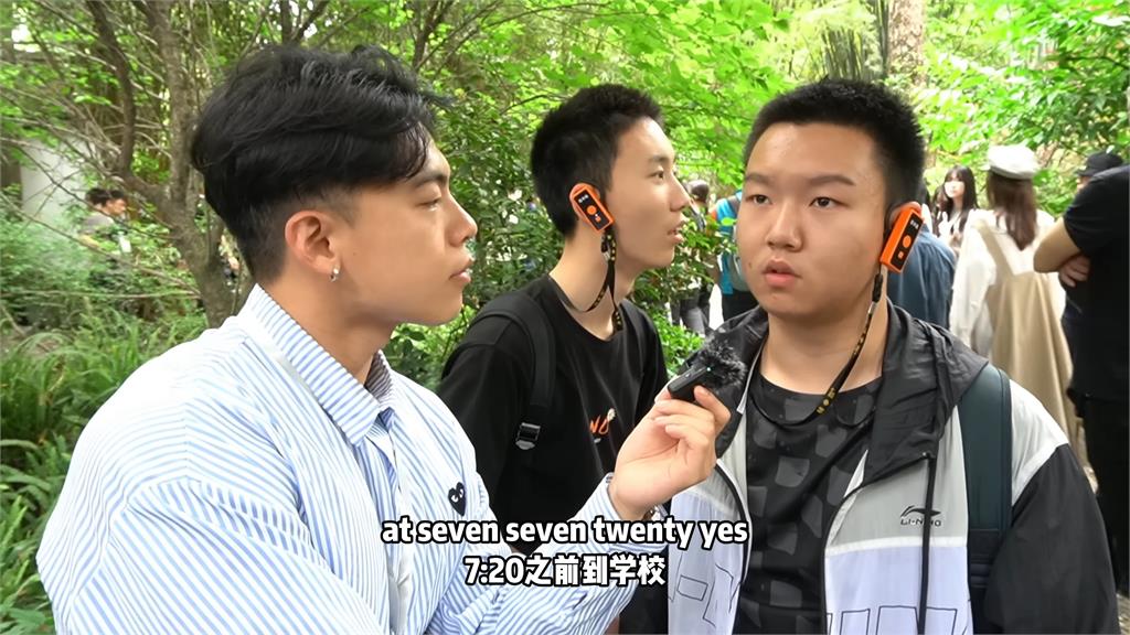 這實力真的才高一?中國學生超猛「全英文訪談」 迅速對答連採訪者都驚了