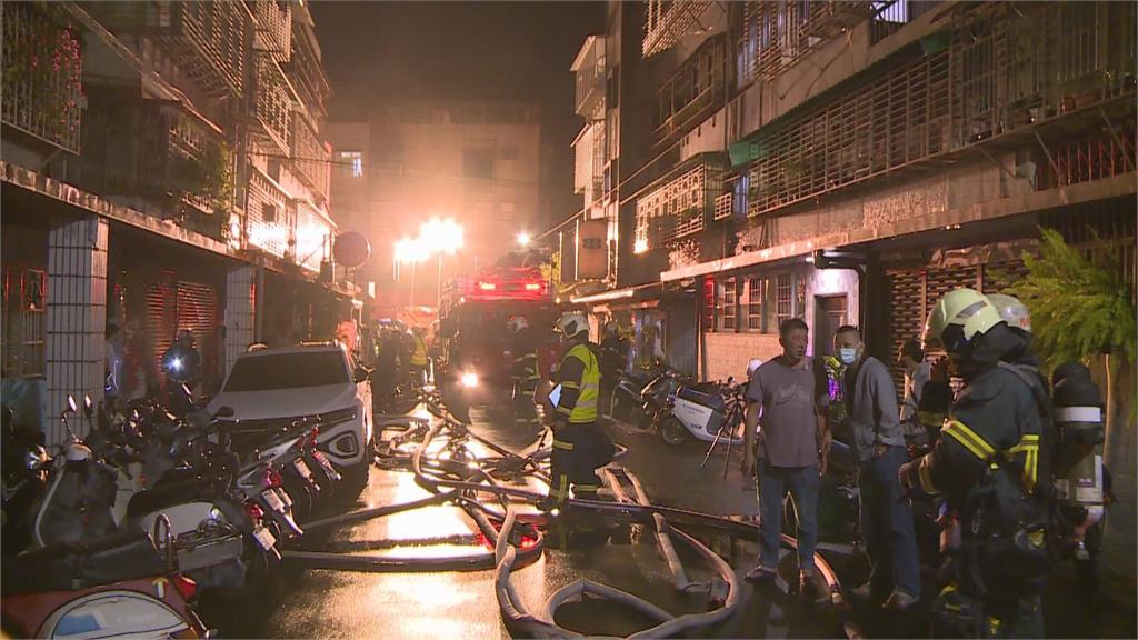 快逃!北市內湖民宅凌晨火警 兒驚醒急拉爸媽逃命