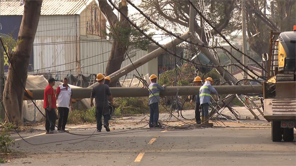 高雄復電9成！還有1萬6千多戶停電　居民苦不堪言