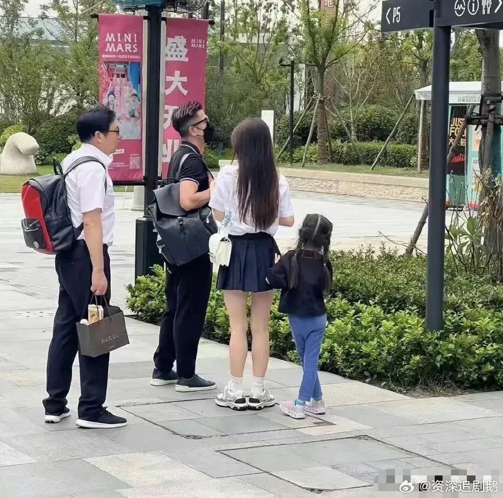 郭富城一家遊迪士尼!女粉見狀想合照「慘遭拒絕」怒轟:愛耍大牌
