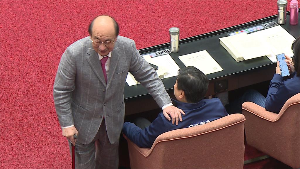 藍白聯手60：51封殺「選罷法覆議案」　吳思瑤批：為罷免添柴火