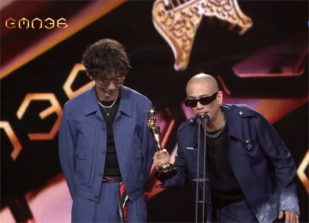 金曲36不斷更新/金曲歌王呂士軒「雙獎入袋」!再拿華語最佳專輯獎