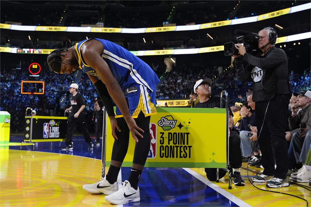 NBA(影)/小李三連霸夢碎 英雄哥射下三分球大賽冠軍
