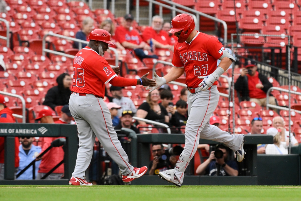 MLB(影)/過去3季僅5轟今天單場三響砲!「他」讓神鱒、菊池成配角還寫隊史紀錄