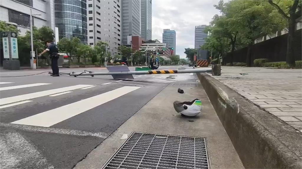 南港車站死亡車禍！男結束代駕工作　租共享機車返家「自撞號誌桿」身亡