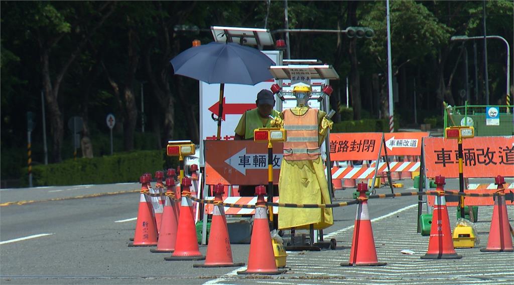 男大生騎車打滑彈飛頭部重創亡　家屬質疑施工標示不明