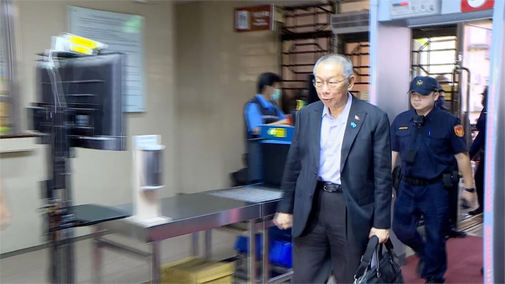 柯文哲現身北院「第2次出庭」！怒嗆北檢「編故事」自嘲：出來後更慘