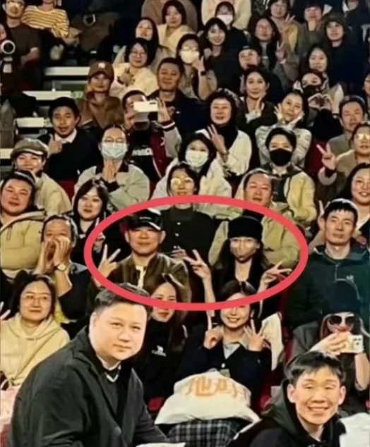 胡彥斌戀情疑曝光！海邊激吻「小16歲AI女神」14秒畫面流出…全網崩潰了