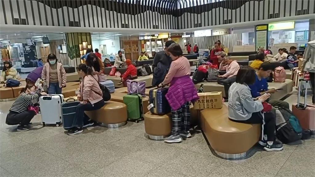 大霧鎖金門!海空交通大亂 22班機、小三通6船班全數取消