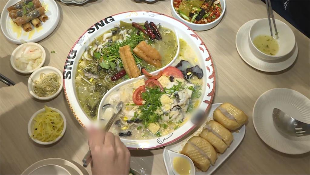 泡椒酸菜魚vs.酸白菜酸菜魚　創意鴛鴦鍋酸辣開胃