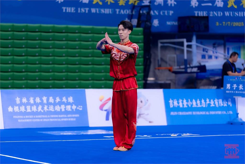亞運／部長李洋場邊觀戰！台灣隊武術武術男子長拳鄭郁咺完賽確定無緣獎牌