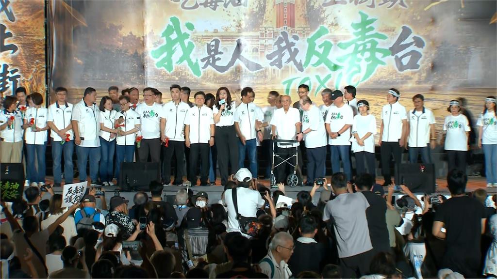 國民黨花蓮造勢！鄭麗文打「尊盧牌」喊秀燕姐　讚東方不敗