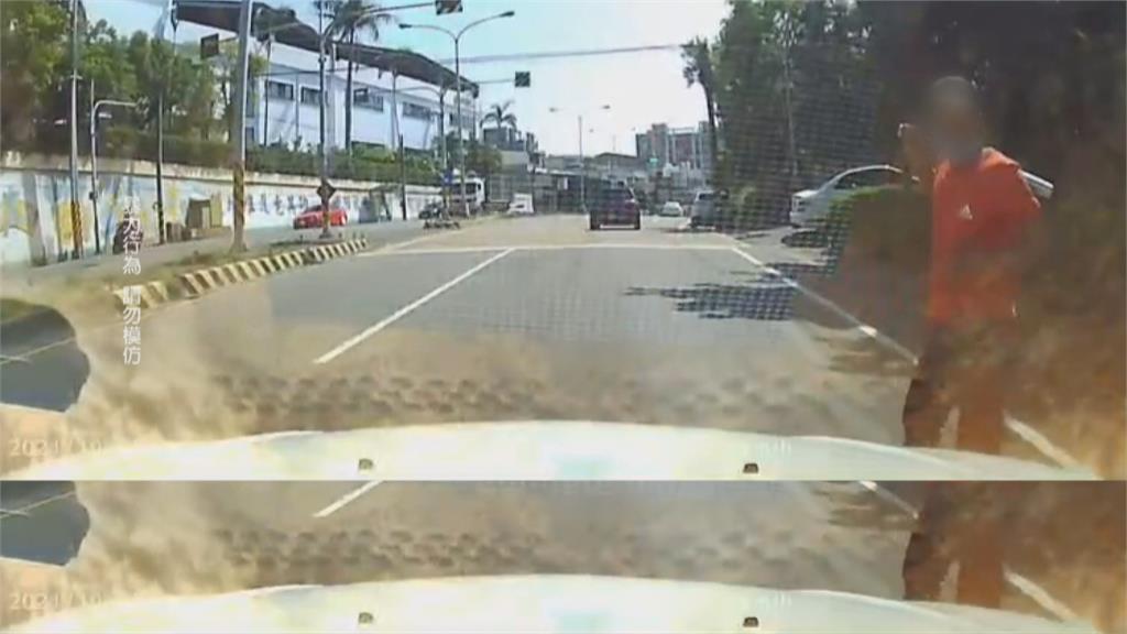 烏龍砸車!男子酒後尋仇當街攔車砸車 被害車主莫名其妙 警逮嫌犯竟是砸錯車