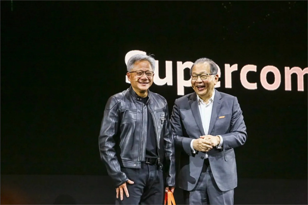NVLink Fusion是什麼?一句話解釋「輝達的野望」:AI晶片、結合在一起、強大!