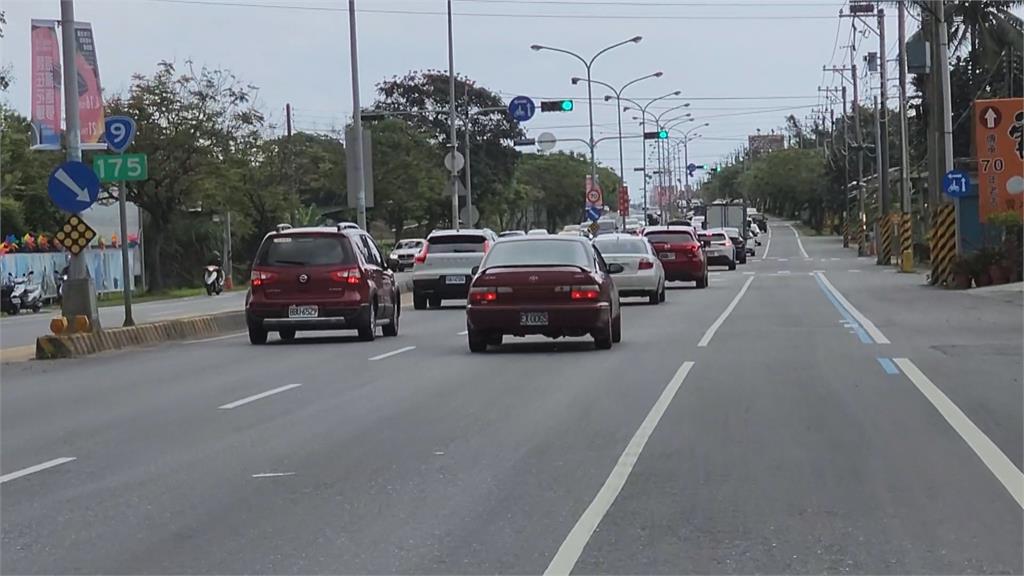 一路塞到礁溪！　頭城交流道傍晚湧北返車潮