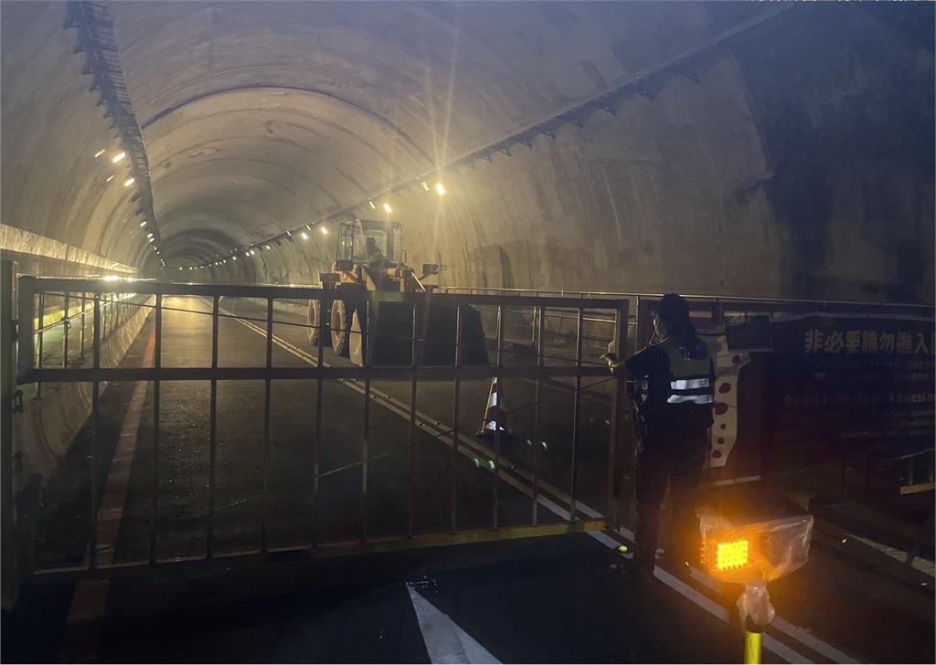 不熟悉台8線管制時間 2社工受困管制點報警求助
