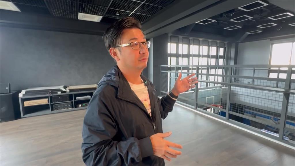 又來! 衝擊胞姊謝衣鳯參選縣長 謝典霖:我就靠爸族