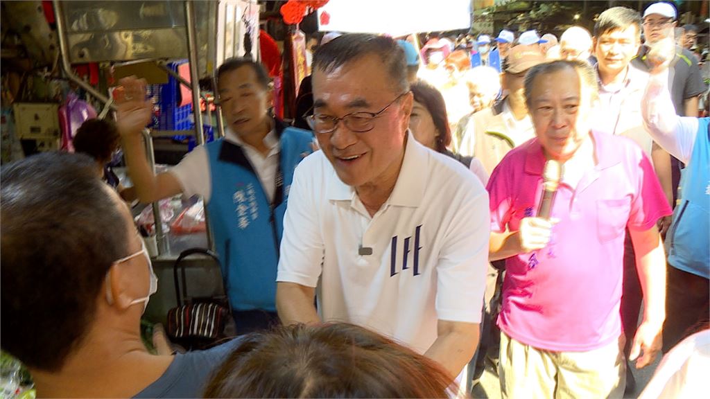 衝刺！蘇巧慧三峽掃街展人氣　松山機場議題隔空對槓李四川