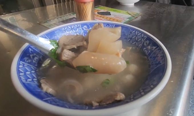 鹿港在地特色早點! 小丸子湯、豬血麵線 暖心又暖胃