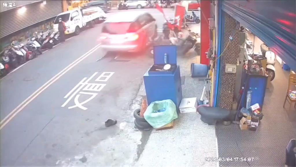 雲林休旅車突暴衝! 連撞多人車 釀1死2傷