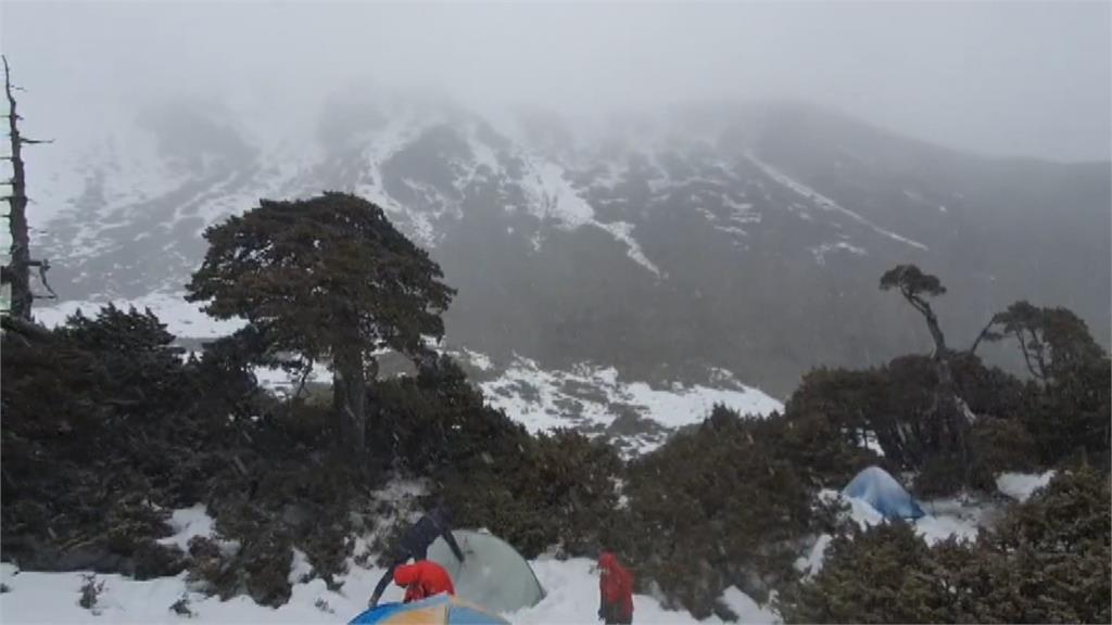 登山客雪山圈谷雪訓　喜迎三月瑞雪