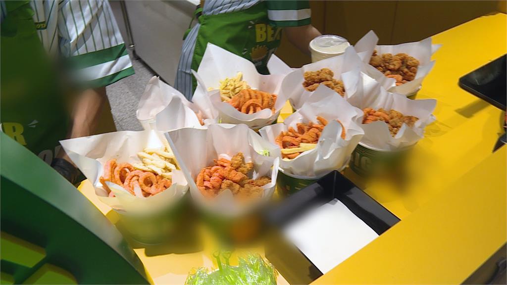 「薯條天花板」Potato Corner插旗信義區 4種口味登場圍觀民眾超多